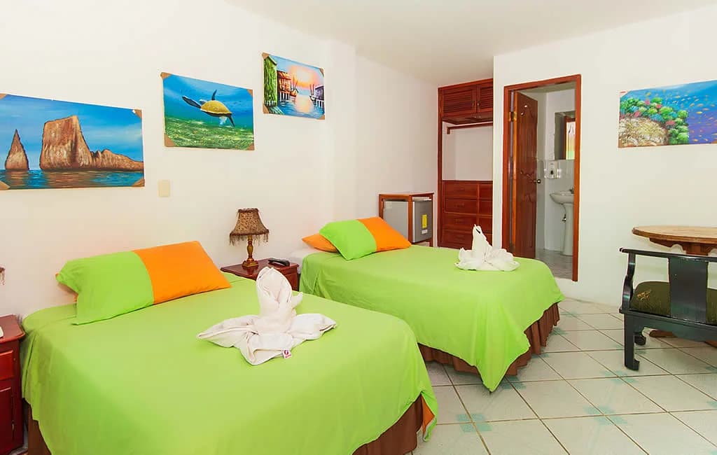 Twin Room in Puerto Ayora, Galápagos 1